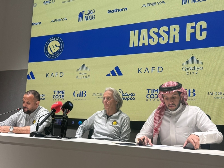 kaiyun-胜利主帅确认：C罗已去马德里接受私人医生治疗 他的伤比预想严重